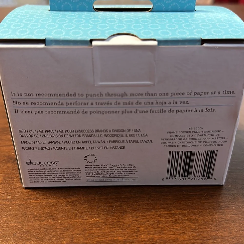 Martha Stewart Crafts Compass Geo Frame Border Punch Cartridge New in Box.